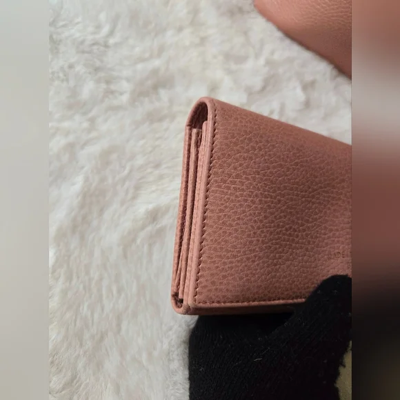 Gucci Dollar Swing Continental Wallet - Picture 7 of 15